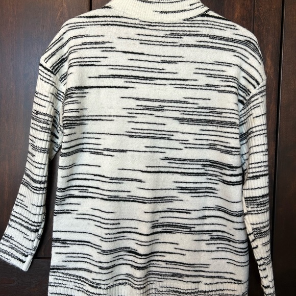 NWOT-Talbots sweater. - Picture 3 of 8